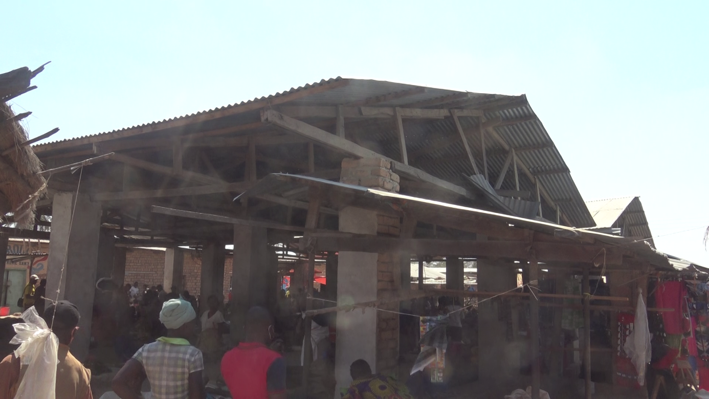 LUALABA/KASAJI PRELEVEMENT DES TAXES SUR LE MARCHE CENTRAL DE KASAJI