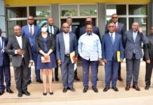 RDC/Réformes électorales: 13 personnalités ont échangé avec l’abbé Nshole