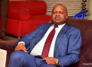 Aggée MATEMBO TOTO, ministre national de l’aménagement du territoire empêché quitter Kinshasa