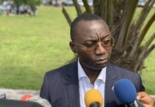 Affaire 500 Jeeps : « La manoeuvre vise simplement, à recompenser ceux qui contribuent à enterrer une majorité issue des urnes, celle du FCC » Néhémie Mwilanya