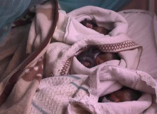 Kolwezi : Une jeune maman accouche des triplés au quartier joli site