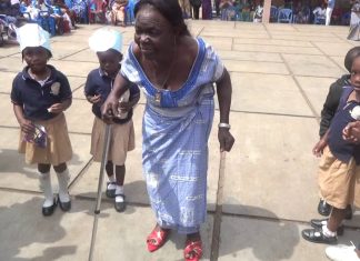 ÉDUCATION : Journée des grands-mères, les bambins du complexe scolaire les calinours honorent les leurs