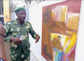 Lualaba : Portrait de Mith Kitenge, un militaire artiste hors du commun
