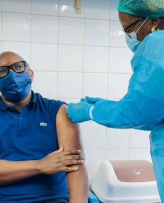 RDC/COVID-19 : Sama Lukonde reçoit sa deuxième dose