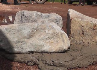 LUALABA : Village Kazembe Gare, la Pose de la 1ère pierre pour la construction d’un marché moderne par l’entreprise CARRILU