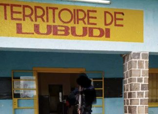 Manque d’emploi : l’alcool devenu une activité principale des jeunes du territoire Lubudi dans la province du Lualaba