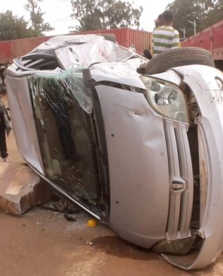 Kolwezi-Accident de circulation : un camion poids lourd fini sa course dans un enclos