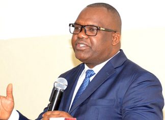 Politique: Le temps des applaudissements sans contrepartie est révolu